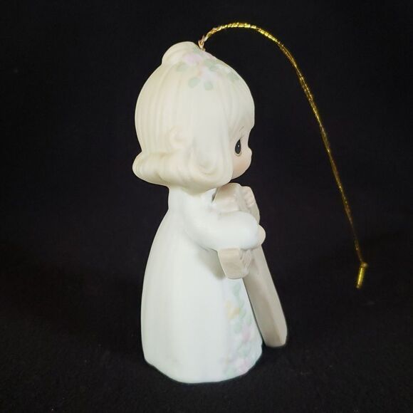 Vtg 1989 Precious Moments "I Believe In the Old Rugged Cross" Porcelain Ornament - Picture 5 of 13
